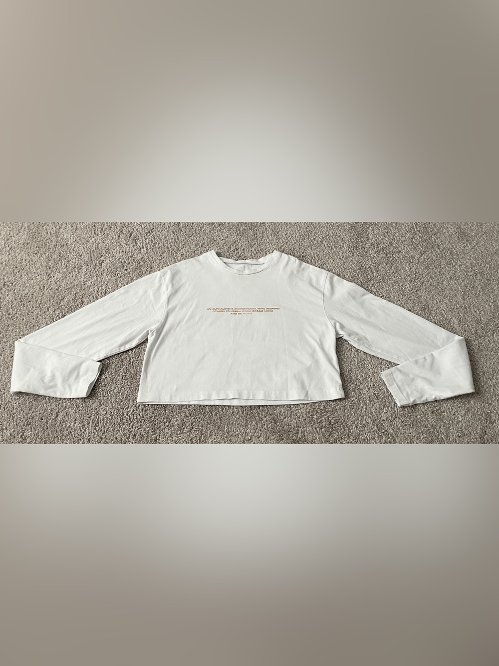Alphalete White Long Sleeve with Inspirational Quote Size XS